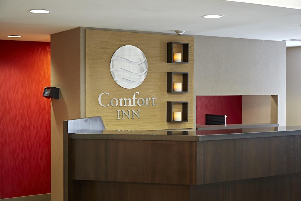 Comfort Inn East Moncton Exterior foto