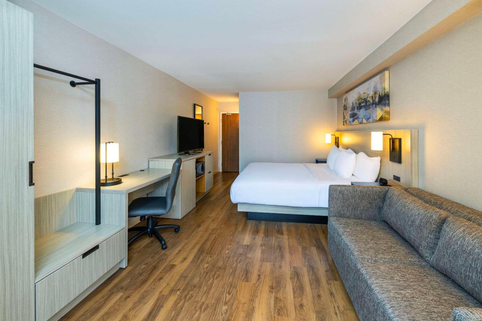 Comfort Inn East Moncton Exterior foto